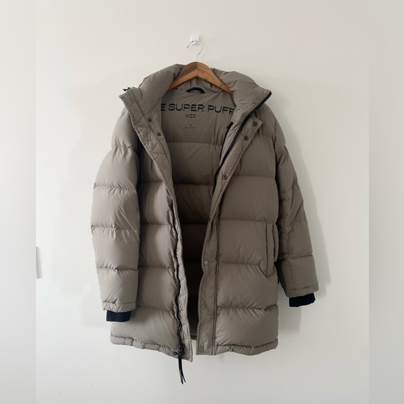 Aritzia Jackets & Blazers - Aritzia The Super Puff Mid